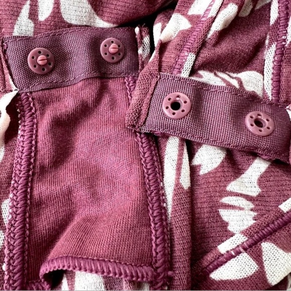 SKIMS Summer Mesh T-Shirt Bodysuit
Raspberry Swirl Size Medium - Picture 9 of 12